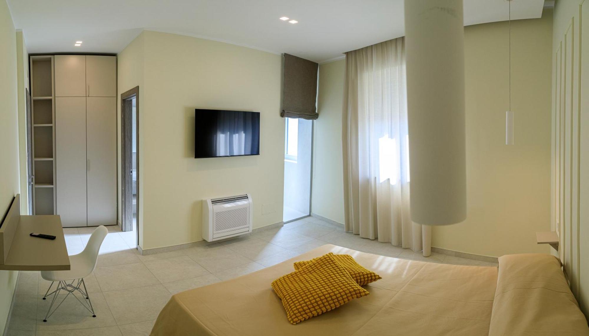 Hotel Domus Vivian Montecorvino Pugliano Exteriér fotografie